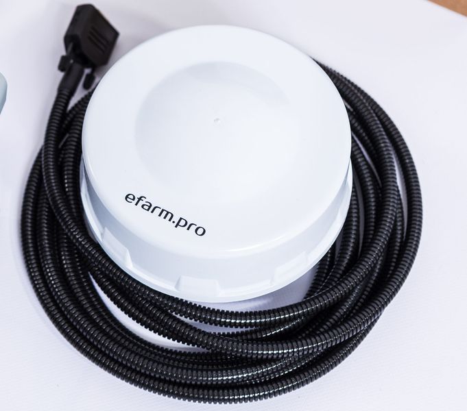 Agro navigator efarm.pro, Display 7", accuracy of antenna is 30cm